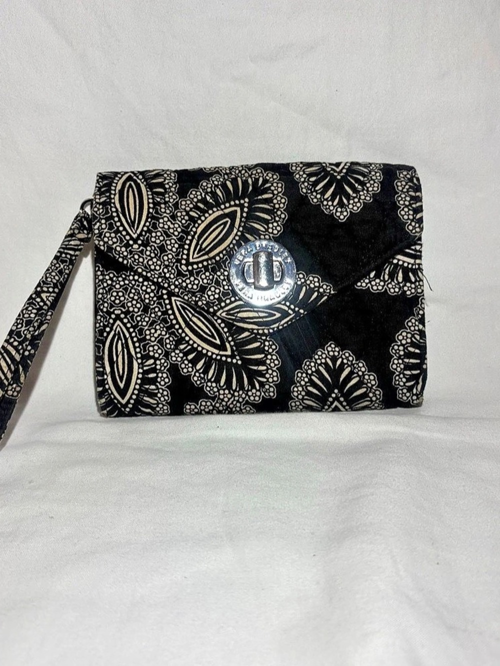 Vera Bradley Turnlock Wallet Floral Wristlet Black & Cream